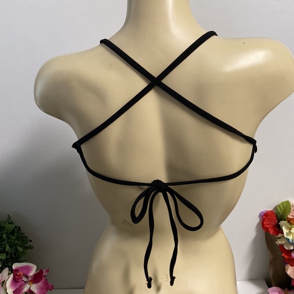 Cute Bikini Top Bundle - Picture 5 of 9